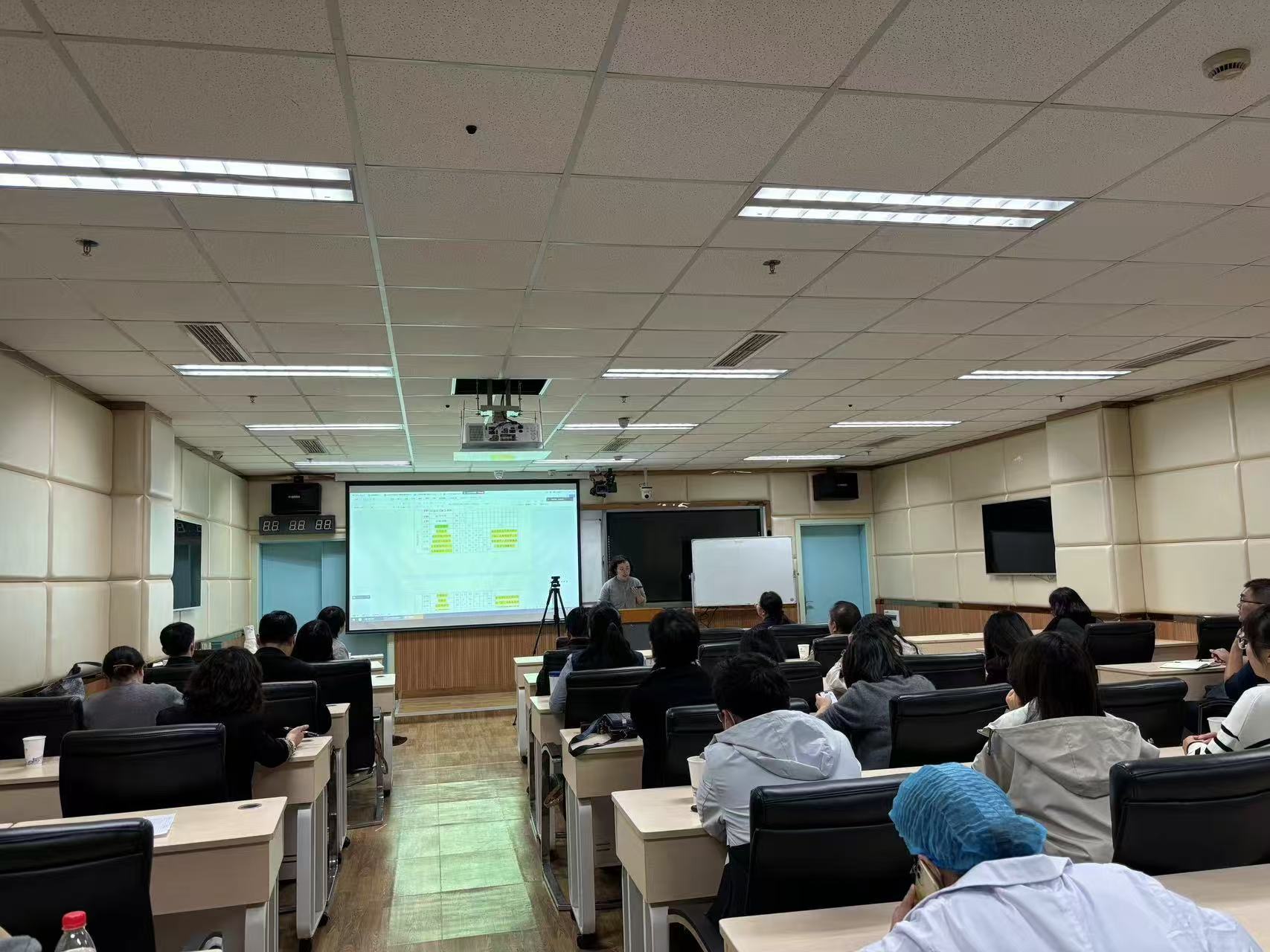 临床医学院·附属医院召开2024年度临床医学水平测试结果反馈及整合课程建设交流会