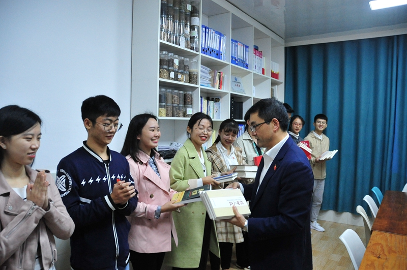 支部结对,互促共建,创新举措扎实开展“不忘初心、牢记使命”主题教育