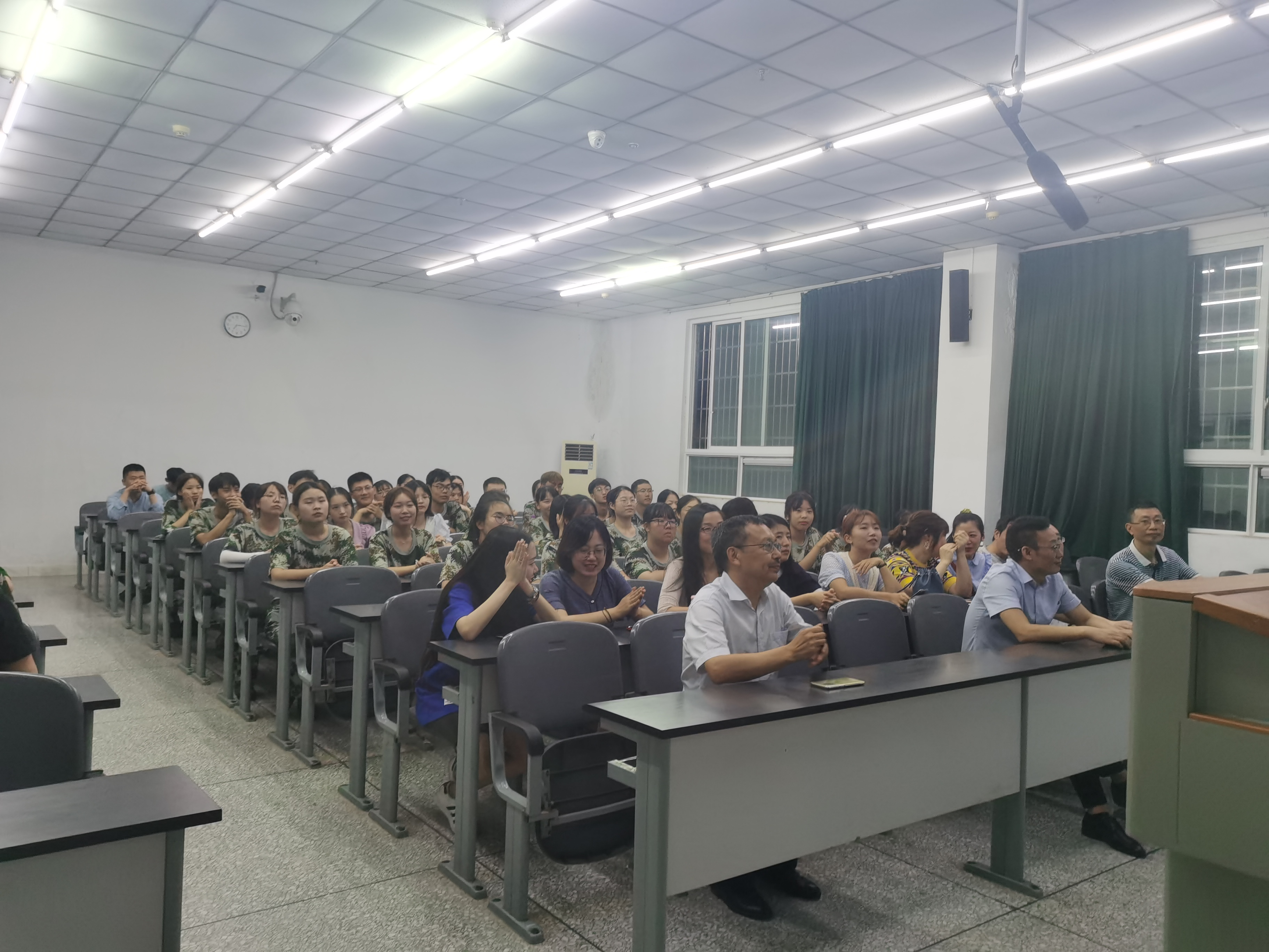 外国语言文化系2021级新生见面会