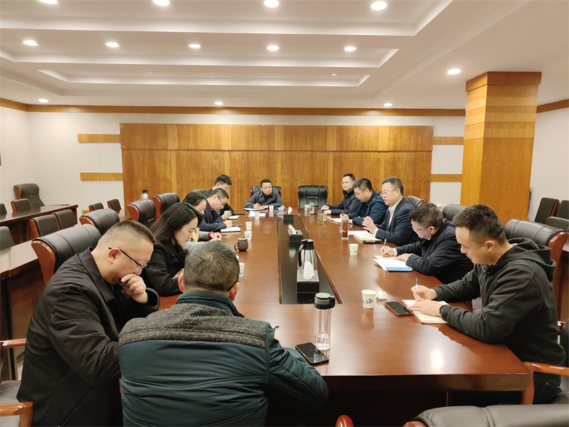 学校召开校园安全稳定工作专题会