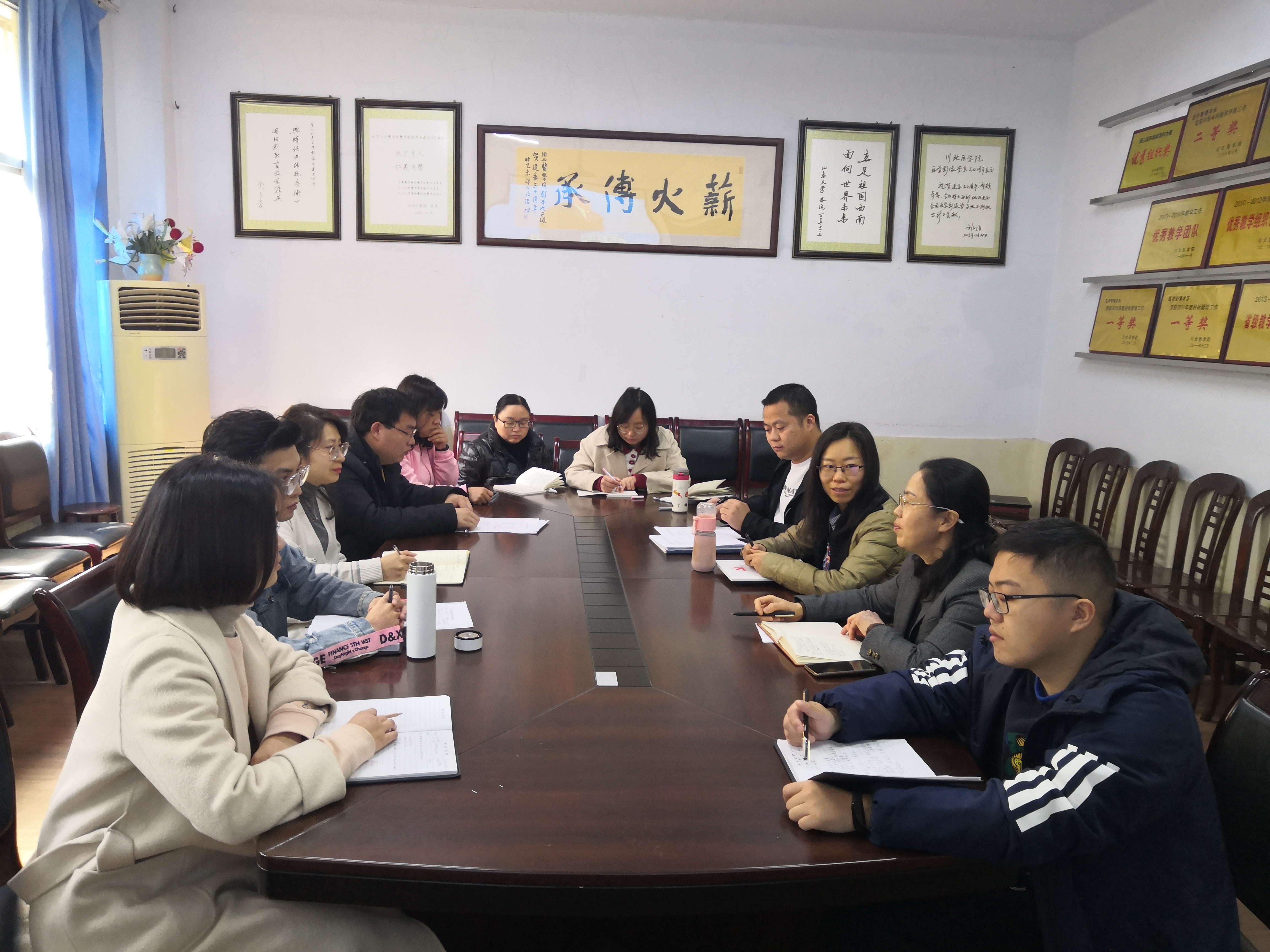 川北医学院师生热议“两会”教育话题:把握“时”与“机” 扬帆再起航