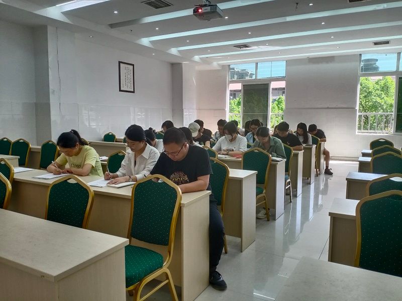 口腔医学院党总支 开展《中国共产党纪律处分条例》测试活动