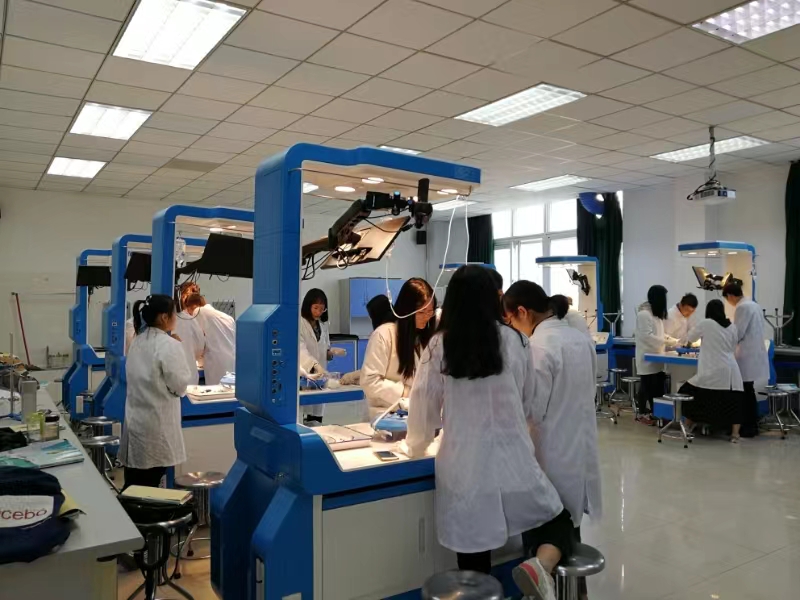 我校顺利通过四川省普通本科高校省级实验教学示范中心检查验收