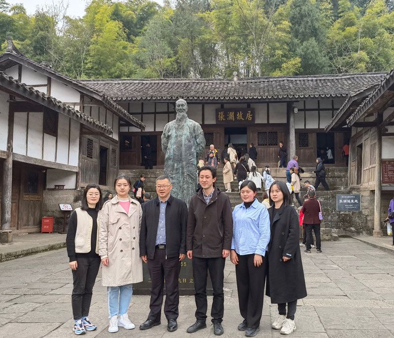 学校领导参加指导护理学院党委“党建引领促发展 砥砺奋进谱新篇”主题党日活动