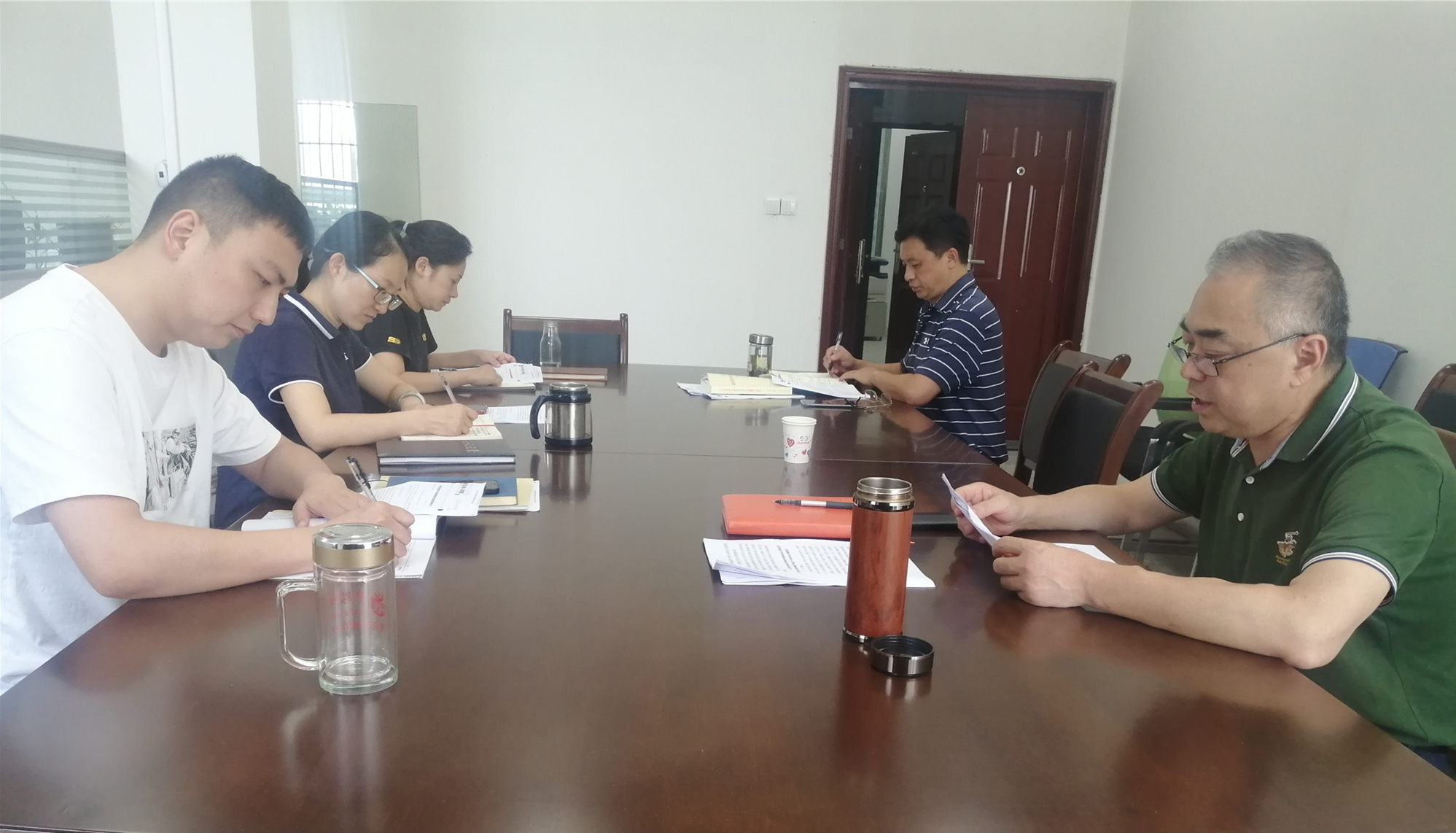 教学质量监控与评估中心专题学习《中共四川省委关于深入推进创新驱动引领高质量发展的决定》