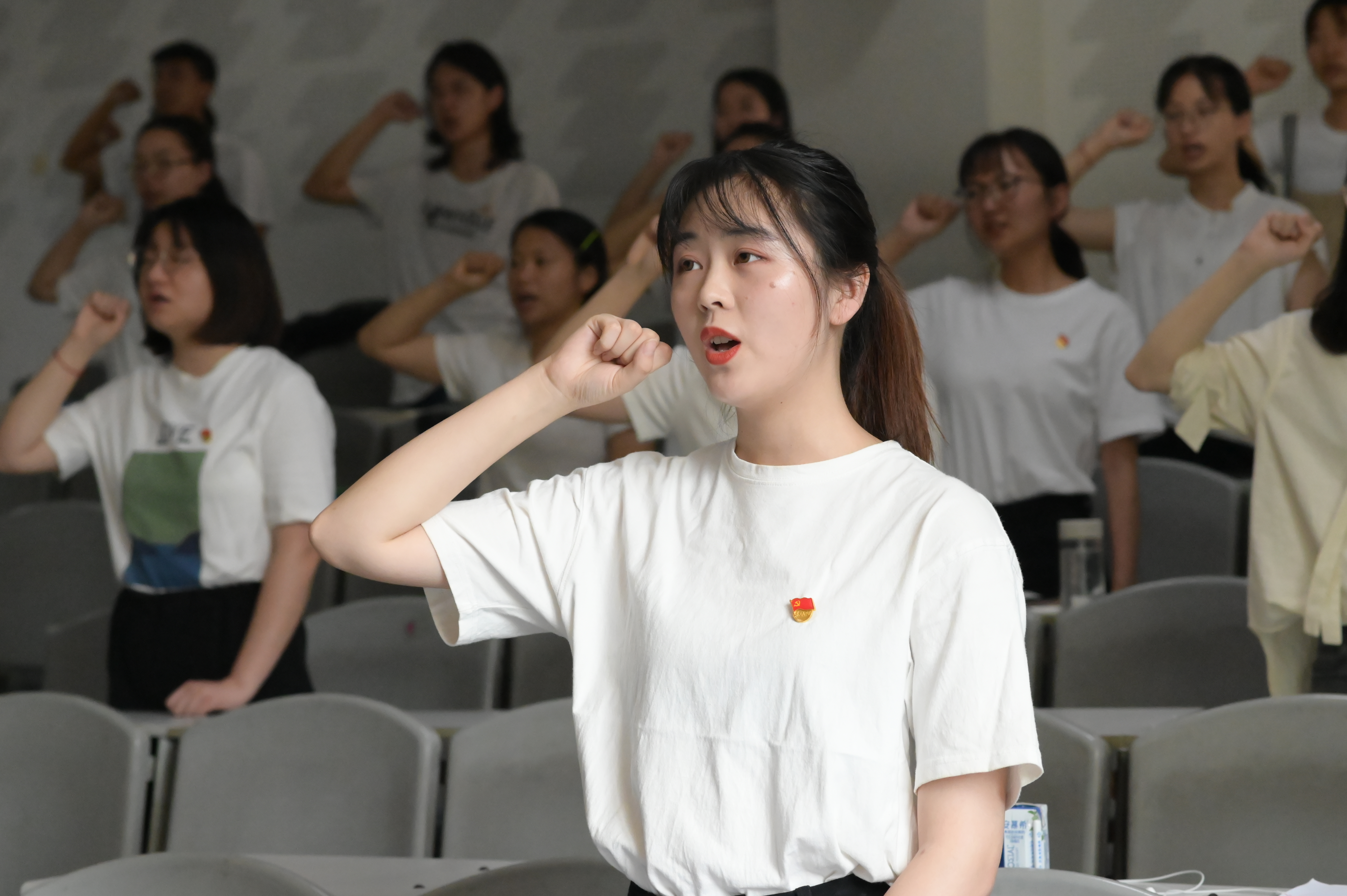 临床医学系党总支开展新发展党员入党宣誓仪式暨教育培训会