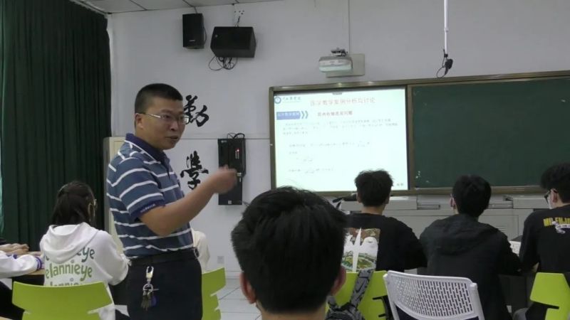 川北之星|刘正龙:用心教书育人 用情服务社会