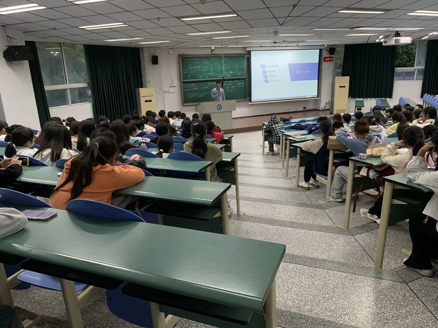 我系开展爱国主义教育宣讲