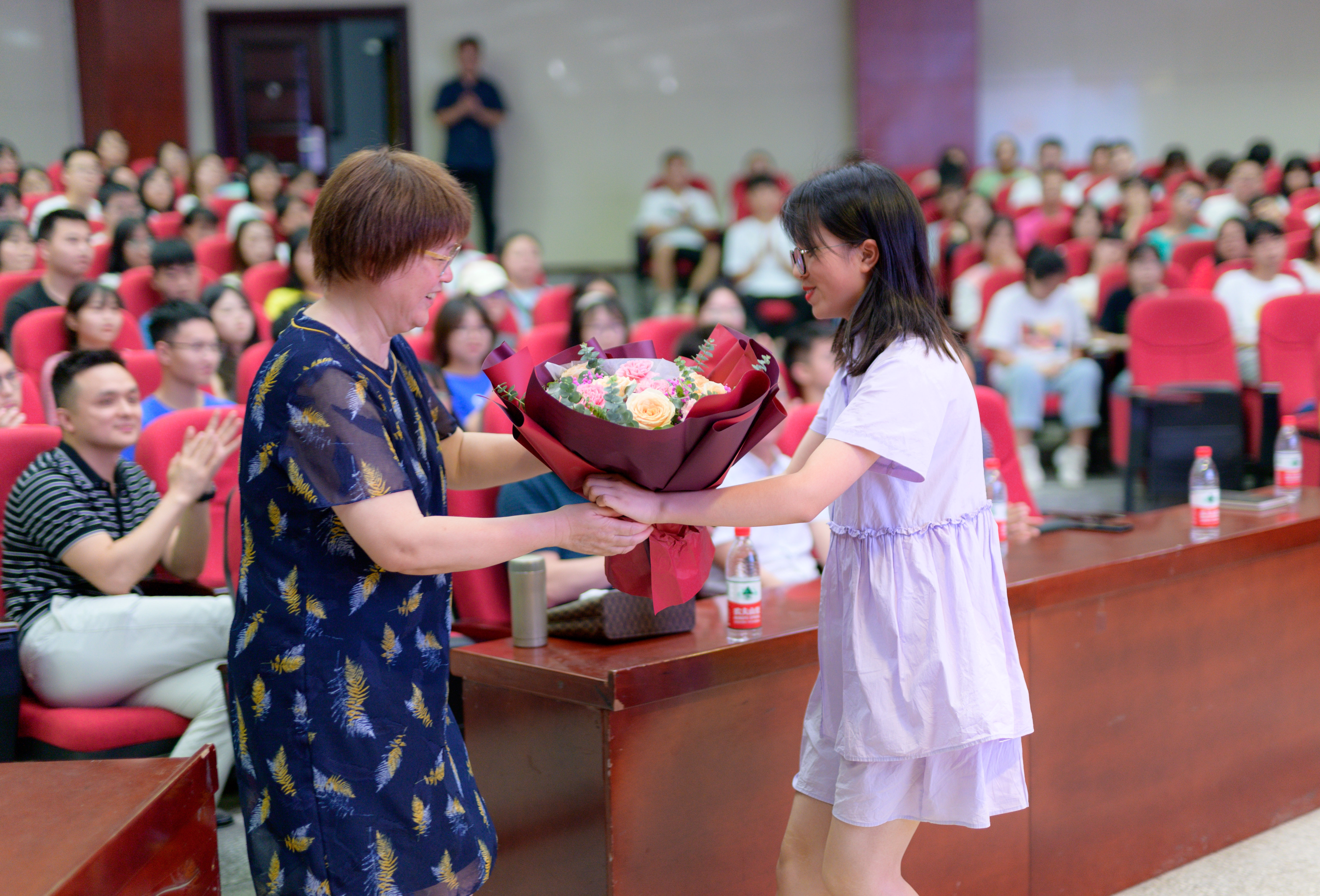 听老校长讲党史校史 ——我校党史学习教育系列主题讲堂第四讲开讲