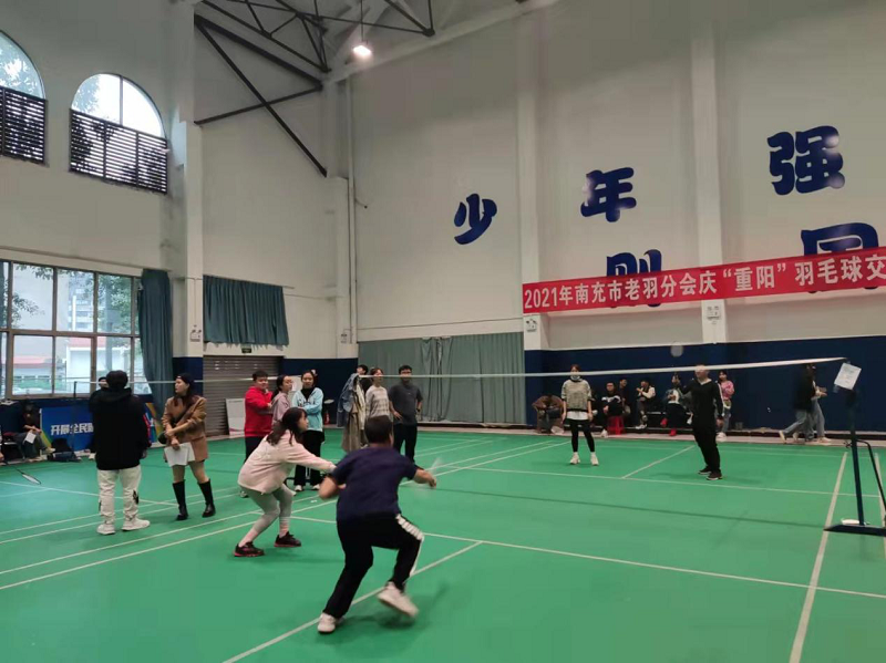 “激扬梦想,羽动青春”川北医学院首届研究生羽毛争霸赛