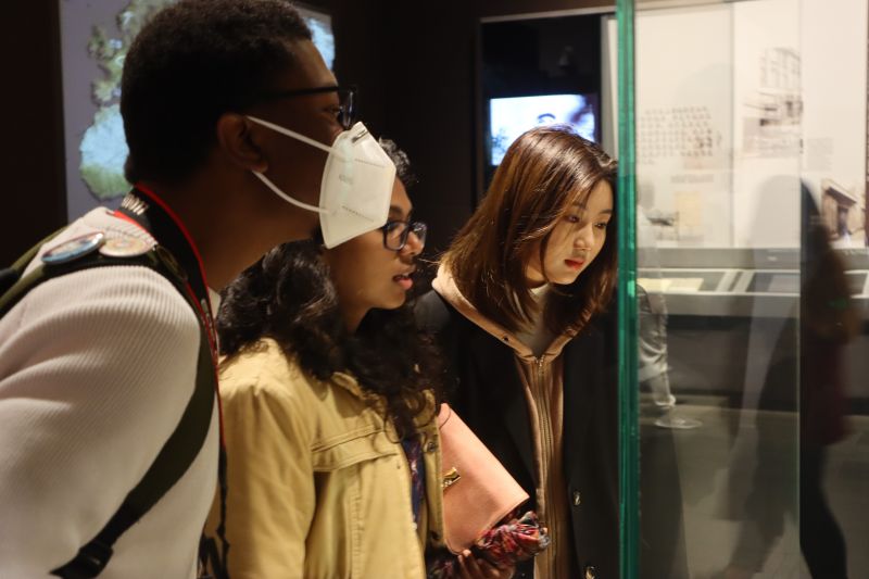 国际教育交流学院中外师生开展红色之旅