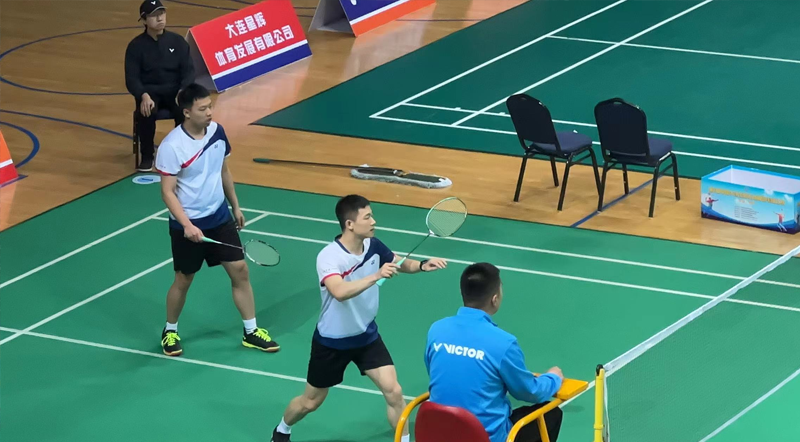 我校学生参加全国大学生羽毛球赛获佳绩