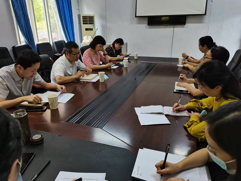 校领导到护理学院调研指导新学期工作