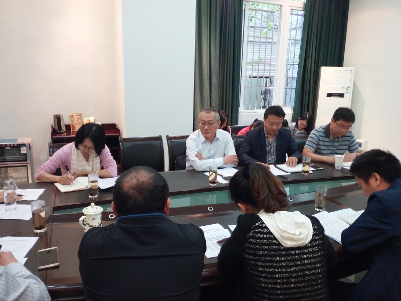 杜勇校长带队到教务处开展“大讨论、大学习、大调研” 活动