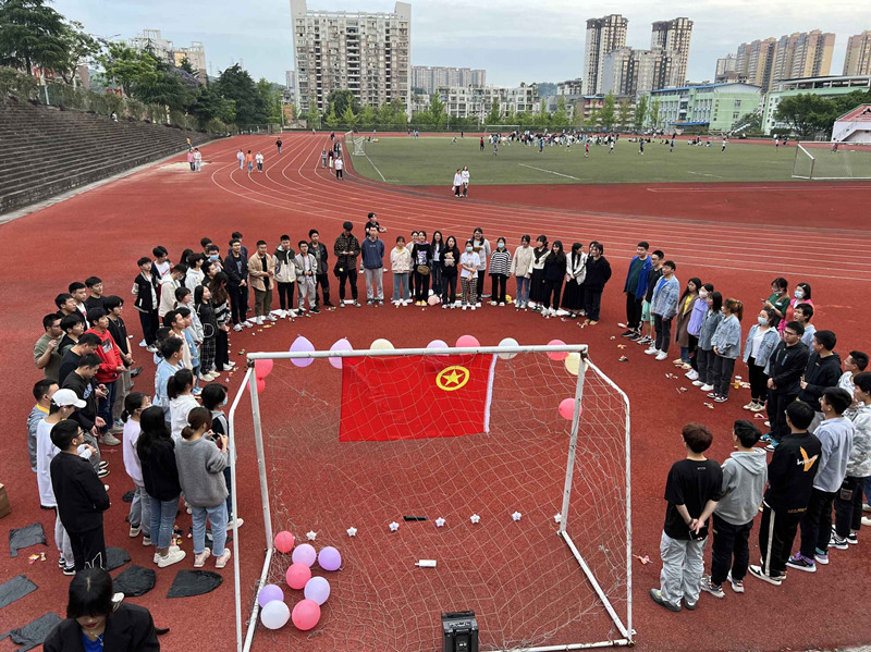 临床医学院学生工作党总支开展“红歌耀百年,永远跟党走”党建带团建主题活动