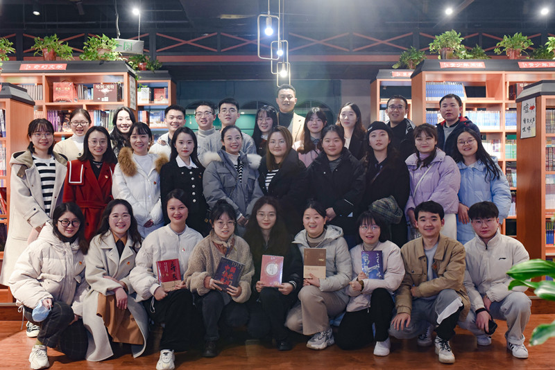 【聚焦二十大⑭】临床医学院·附属医院团委开展“学习二十大，永远跟党走，奋进新征程”阅读党史专题读书会活动