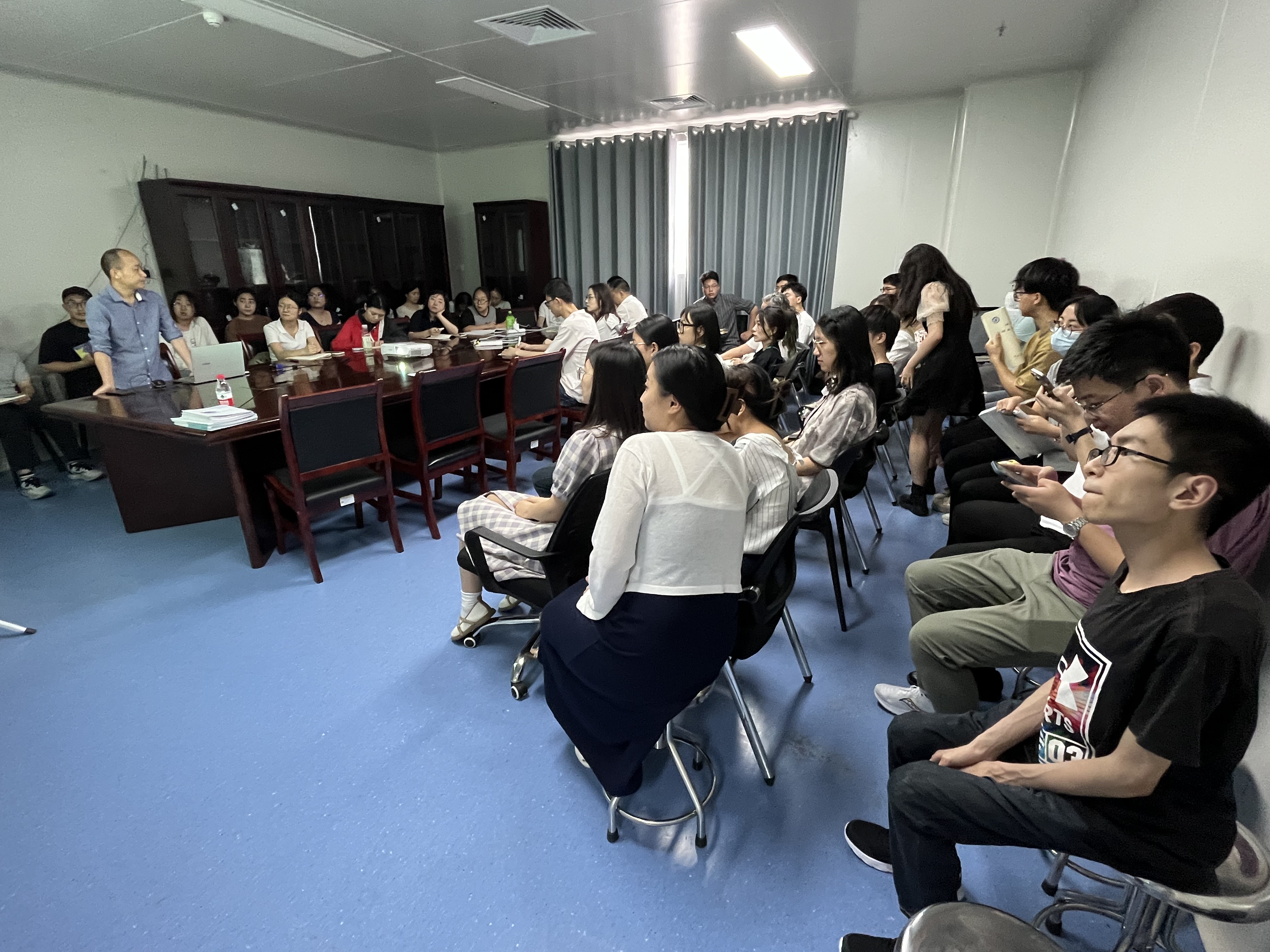 科技创新中心举办原代细胞培养专题讲座