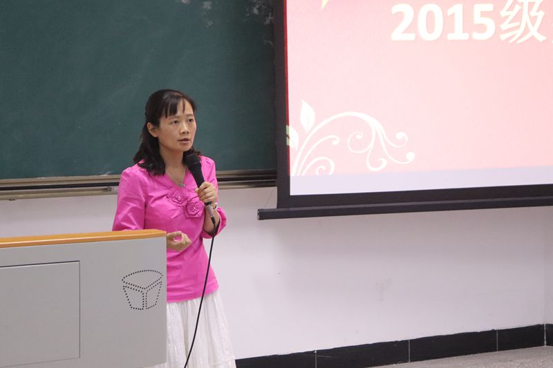 口腔医学系2015级实习动员大会顺利召开