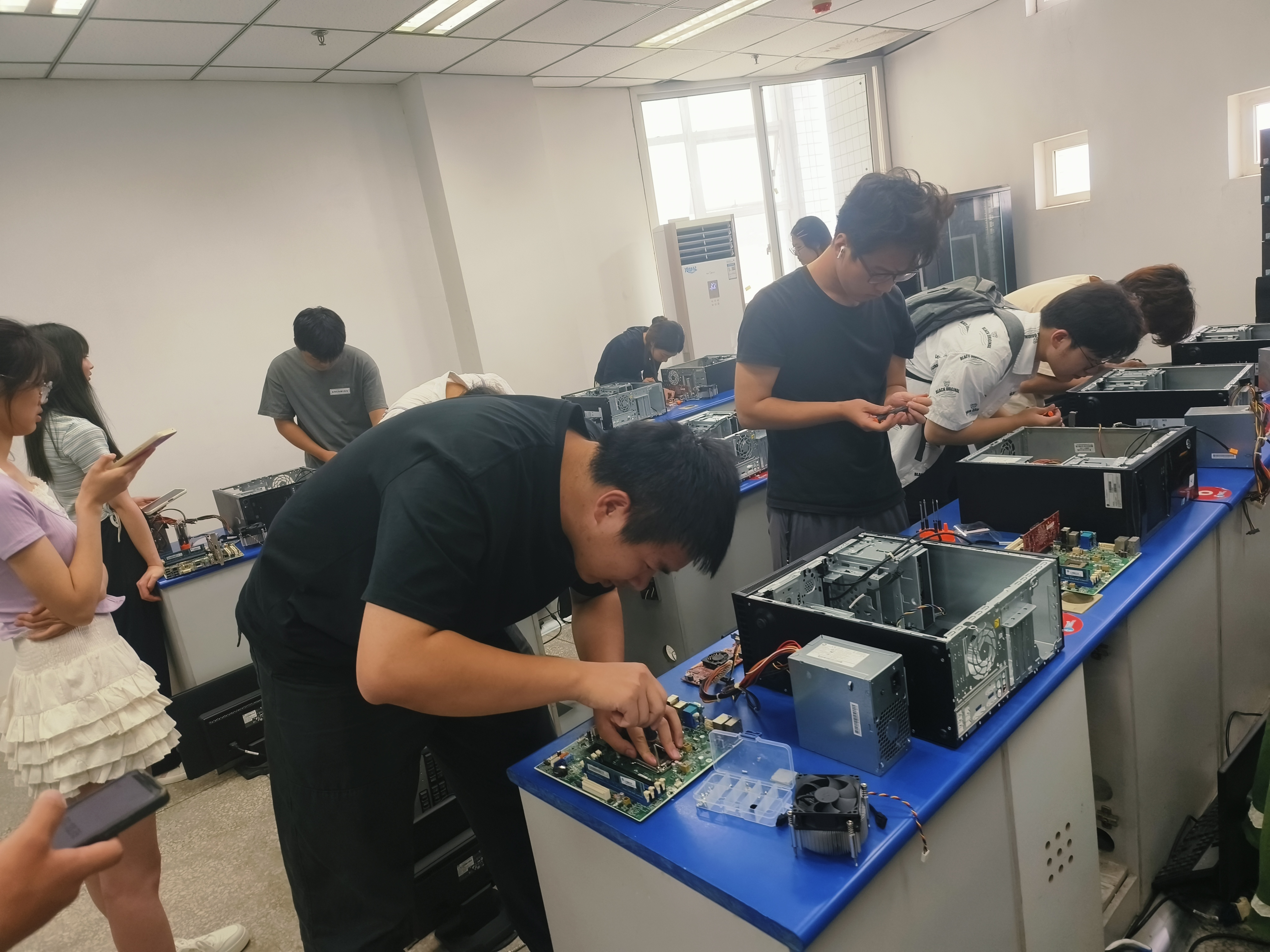 第二届网络信息文化节装机达人赛圆满结束