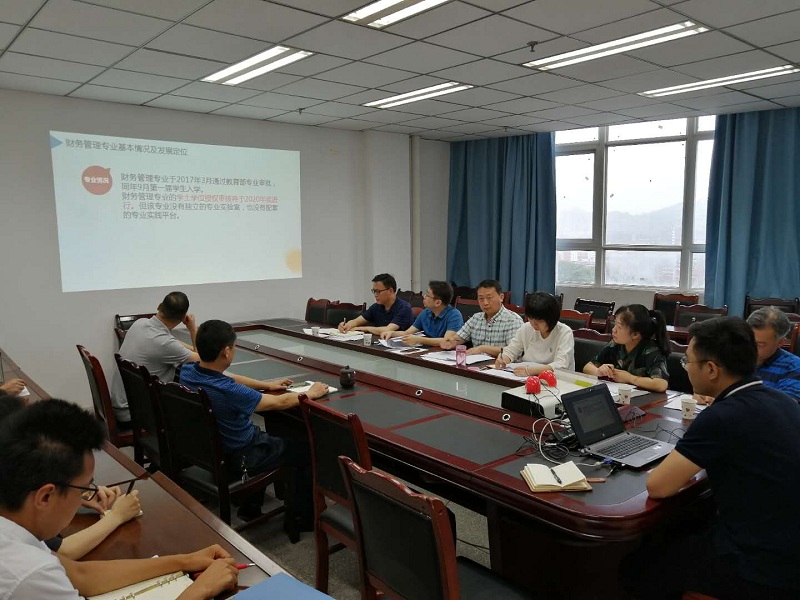 学校开展2018年重大专项建设“回头看”、绩效评审及调研考察活动