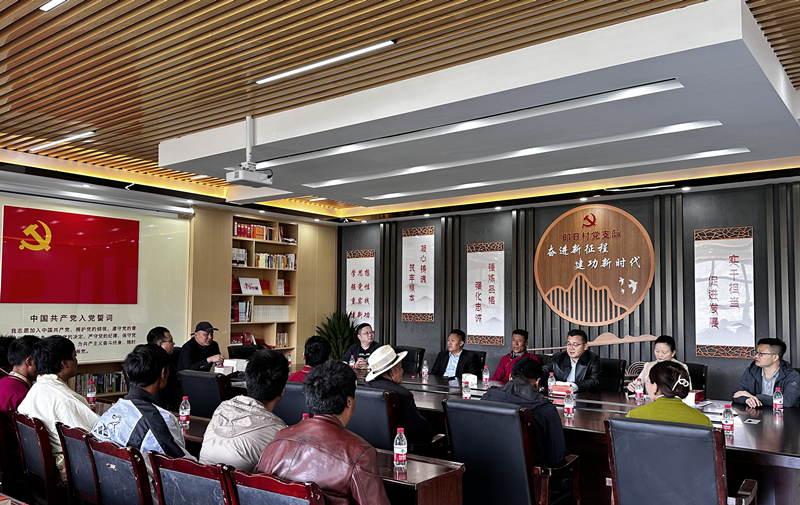 学校领导赴稻城县开展乡村振兴调研工作