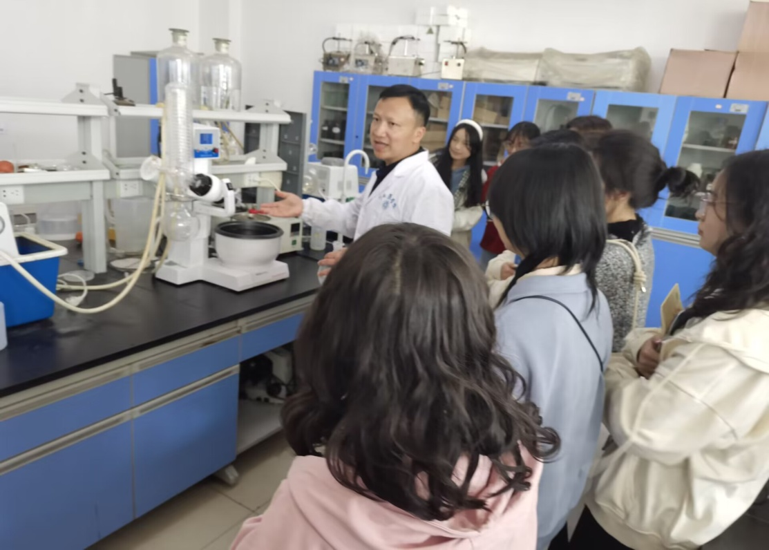 药学院开展拔尖人才计划专题培训