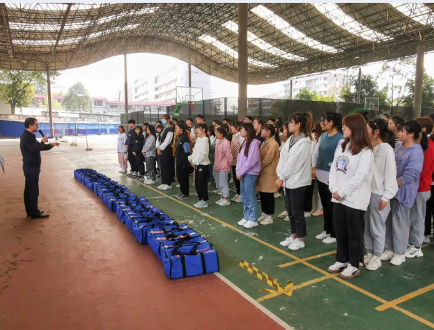 急救科普！临床医学院附属医院临床实验教学中心开展心肺复苏技能培训