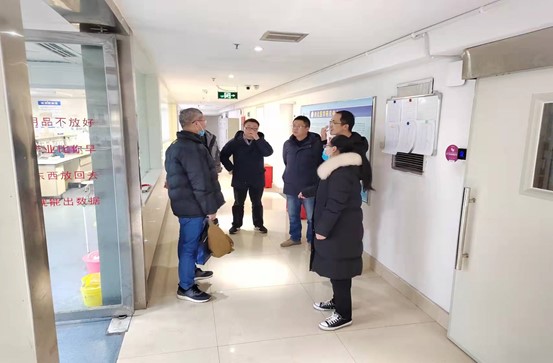 四川省实验室和危险化学品安全管理督查组来我校检查