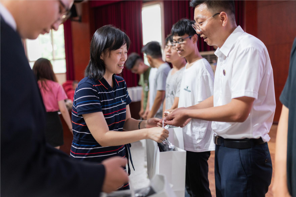 管理学院欢送2020届毕业学子