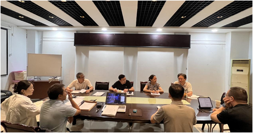 法医学专家应邀到我院指导工作