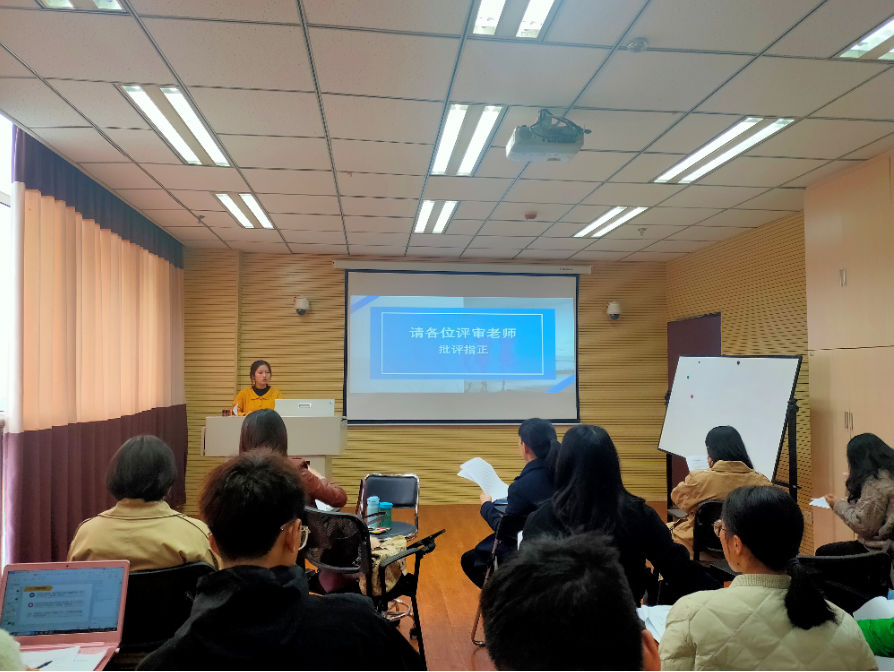 2016级社会工作专业毕业论文开题答辩工作顺利完成