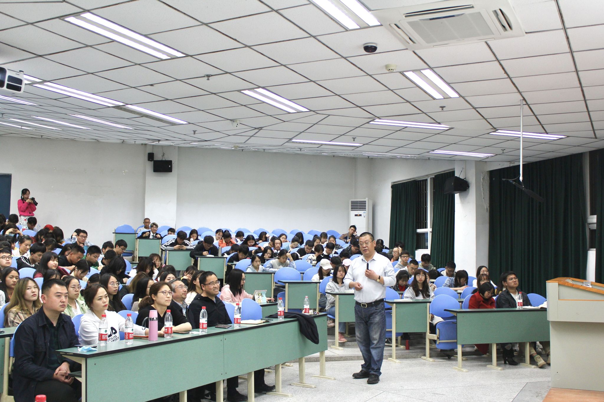 医学影像学院开展创新创业专题讲座