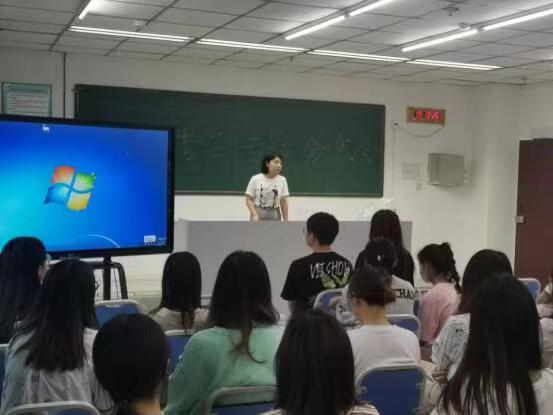 外国语言文化系举行考研经验分享会