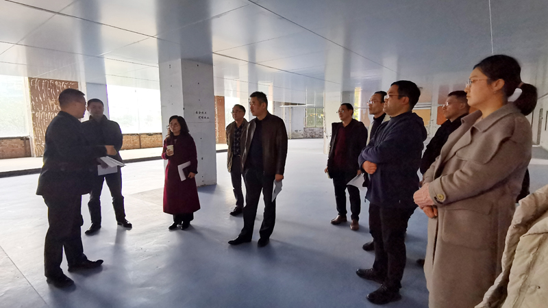学校工会组织教职工代表巡查川北医学院科研平台建设项目