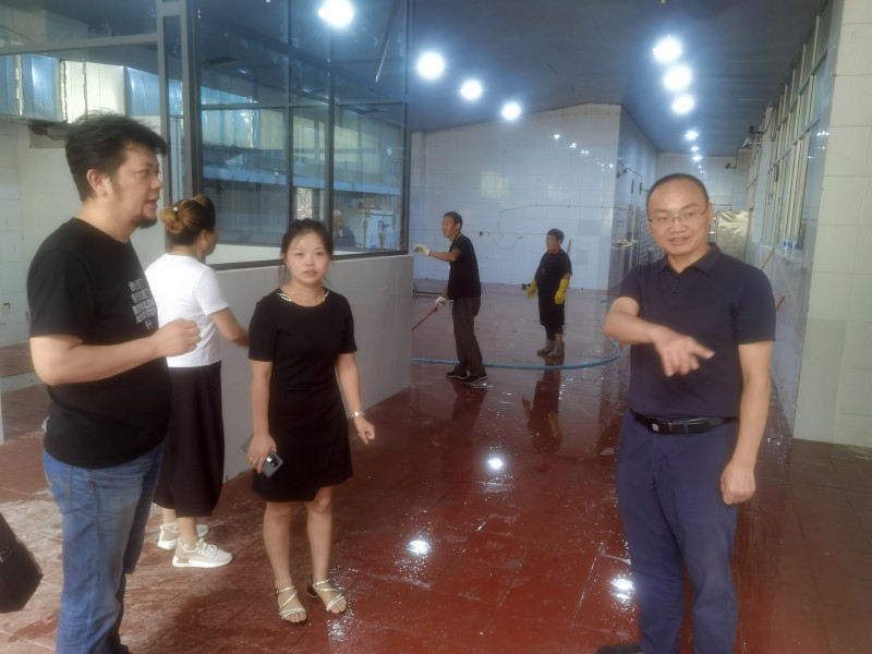 后勤管理处开展食堂安全隐患整改现场复核检查工作