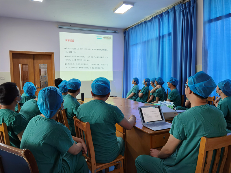 博士当起“网络主播”，线上线下“基层行”