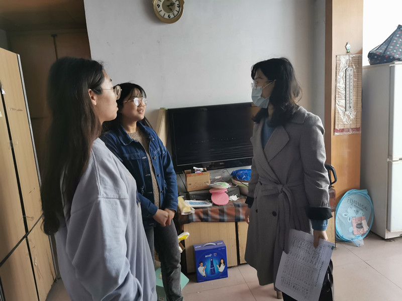 口腔医学系党总支组织开展校外住宿学生走访工作