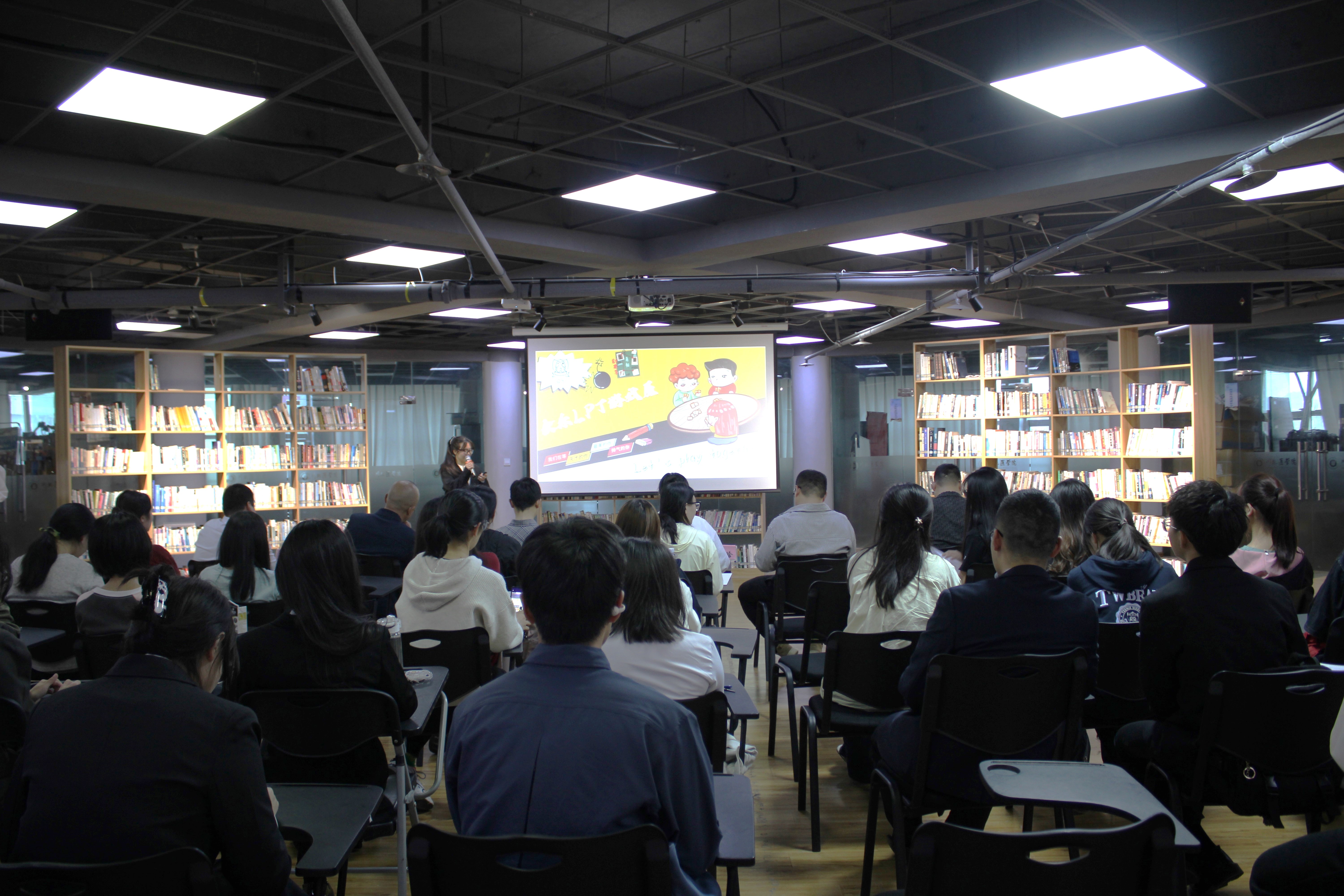 我校成功举办第十四届全国大学生电子商务“创新、创意及创业”挑战赛校赛决赛