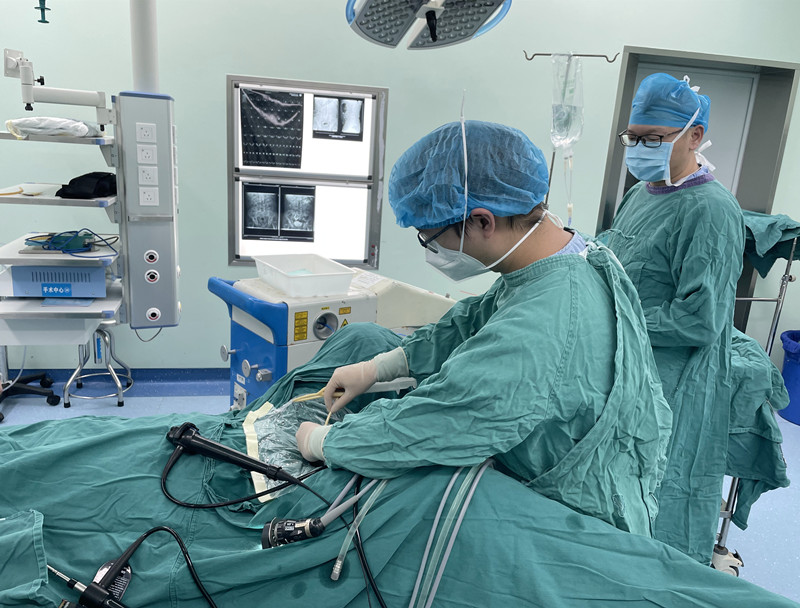 践行二十大，青春勇担当——我校附属医院青年师生坚守一线，用奉献筑牢人民群众健康屏障