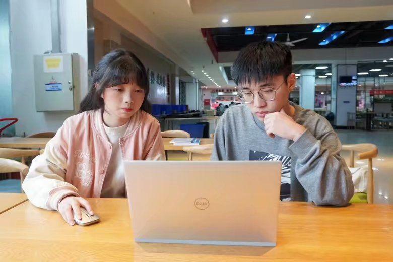 社团风采汇川北,“社”彩纷呈谱新章