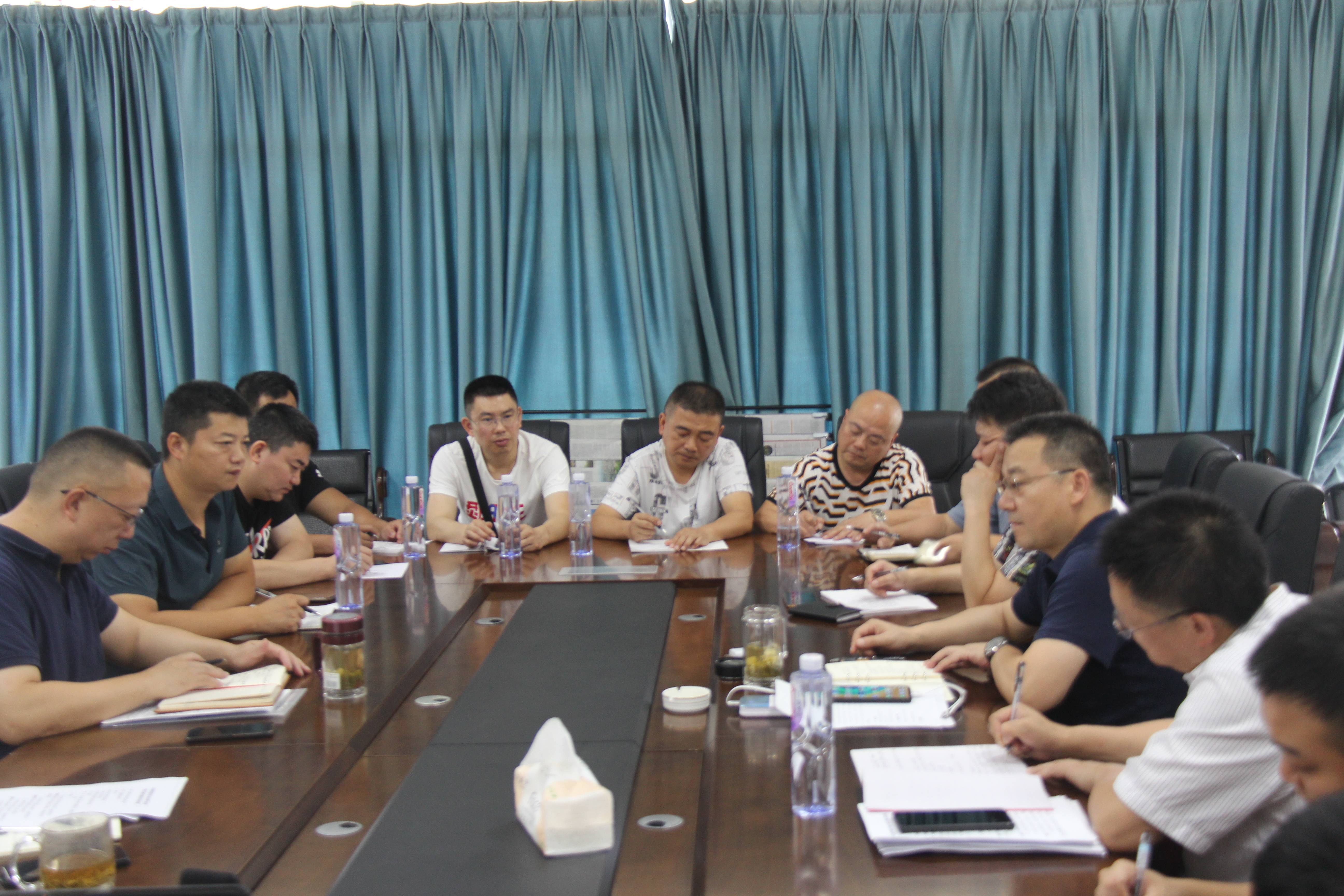 校领导参加基层组织党史学习教育专题组织生活会