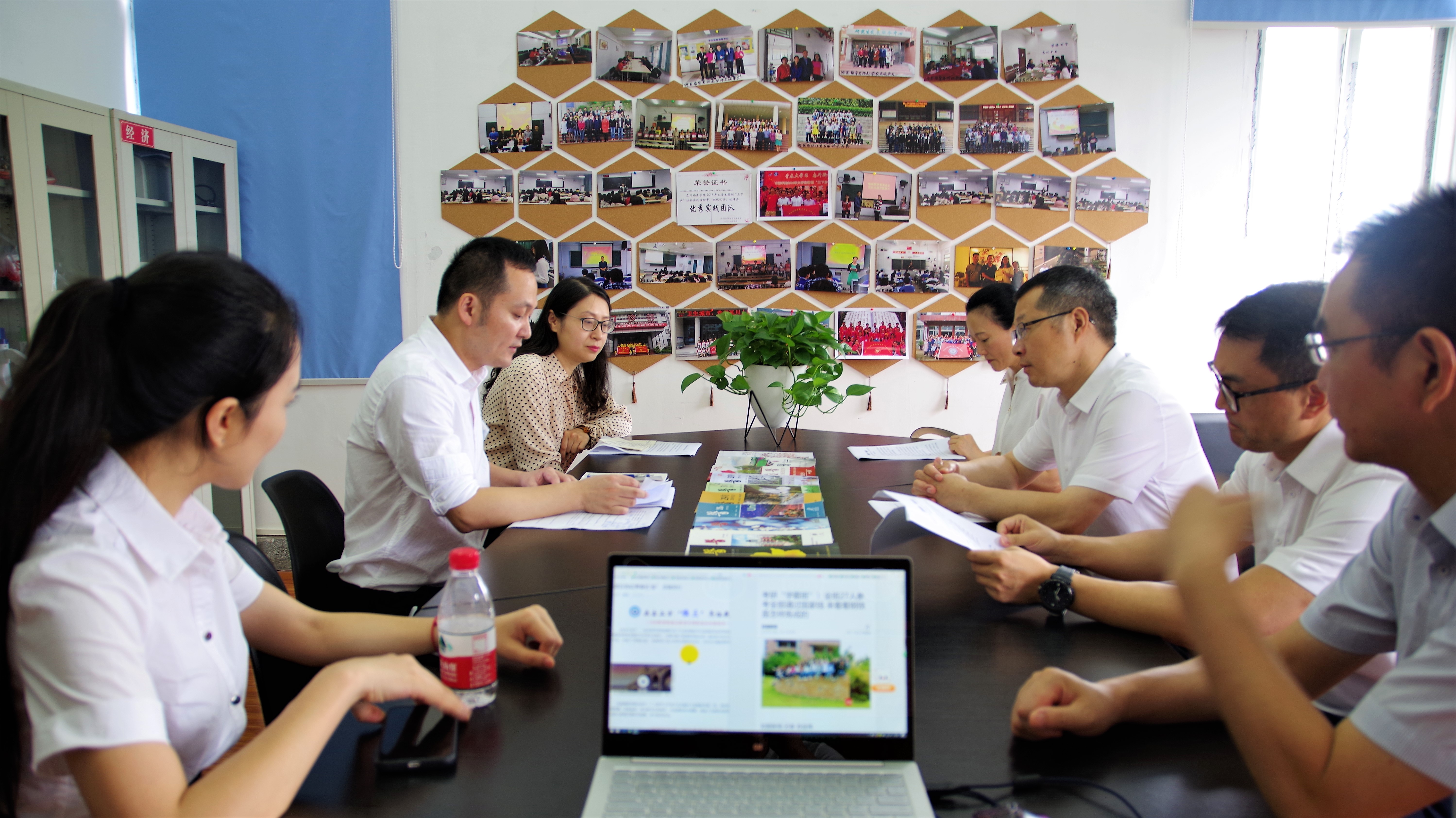 黄平带队检查我系辅导员工作室建设