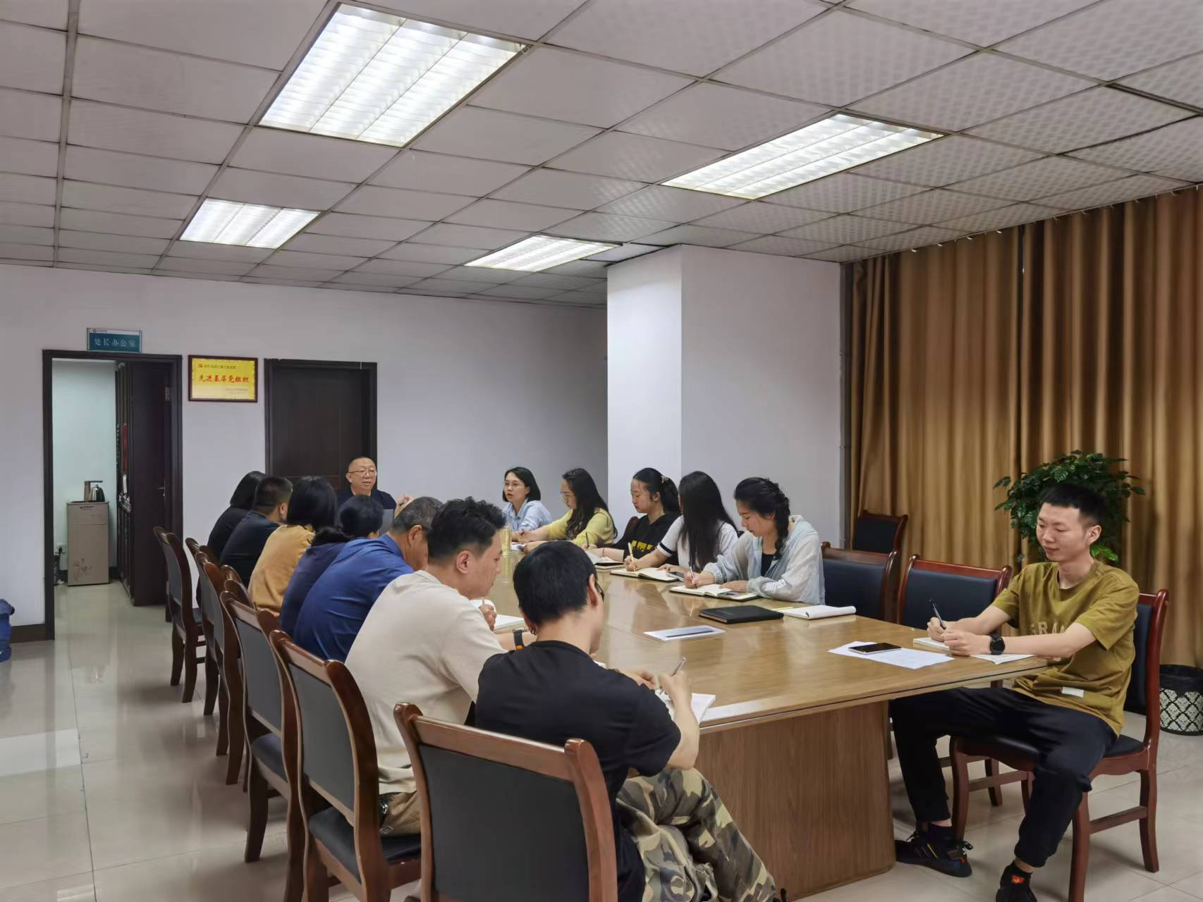 国有资产与实验室管理处开展学习贯彻习近平新时代中国特色社会主义思想主题教育专题党课