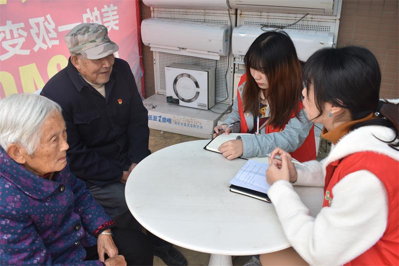 临床医学系开展“守医者初心,担健康使命”党建带团建活动