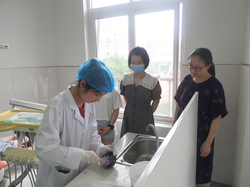 口腔医学系2016级成功举行毕业生临床技能操作毕业考试