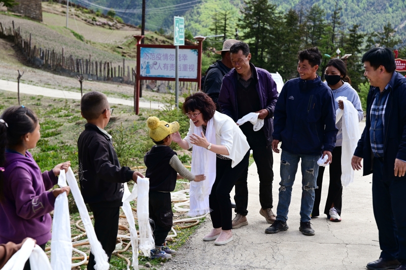 学校赴稻城县开展定点帮扶乡村振兴考察调研工作