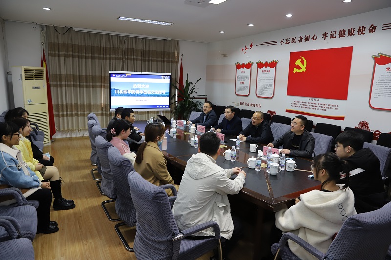 校领导带队巡查实践教学基地