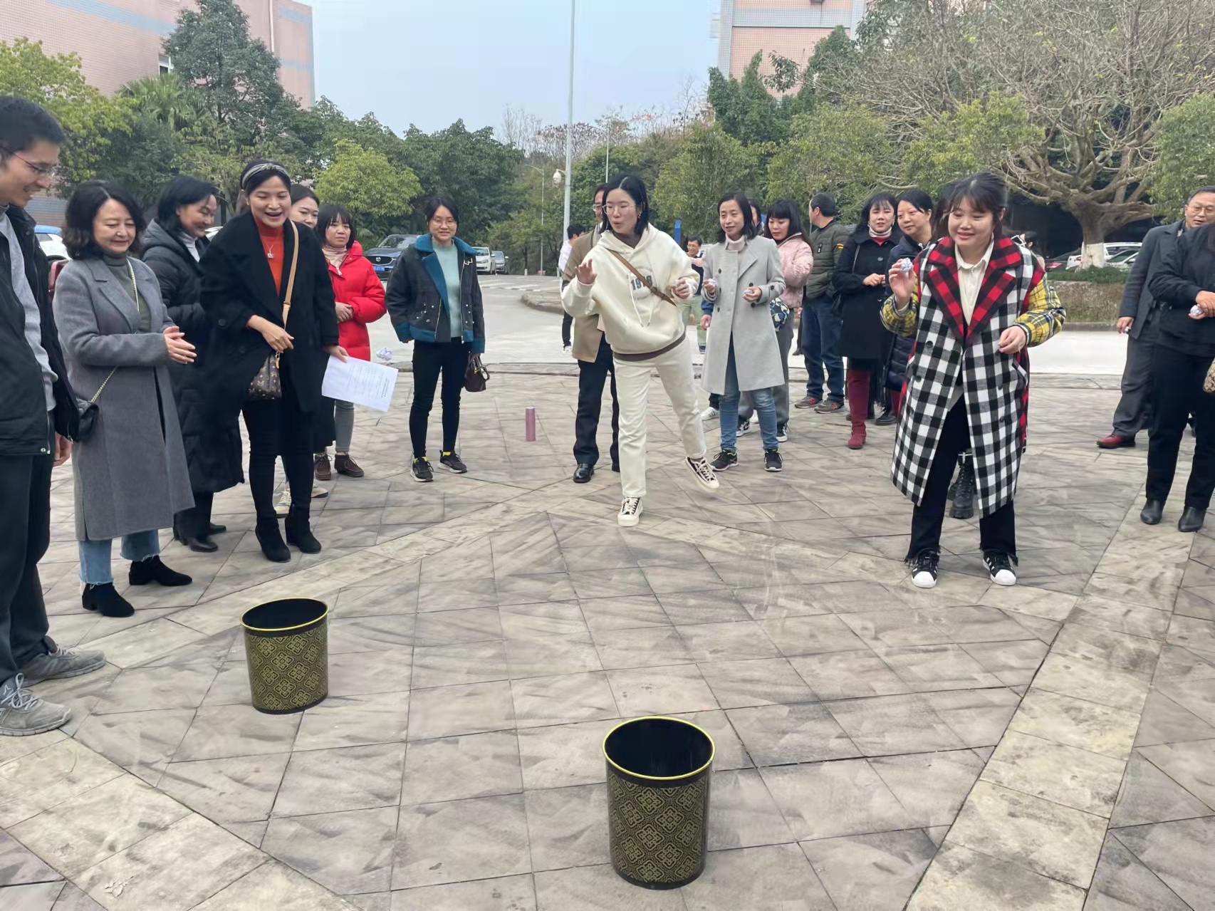 外国语言文化系分工会组织开展教职工趣味体育活动