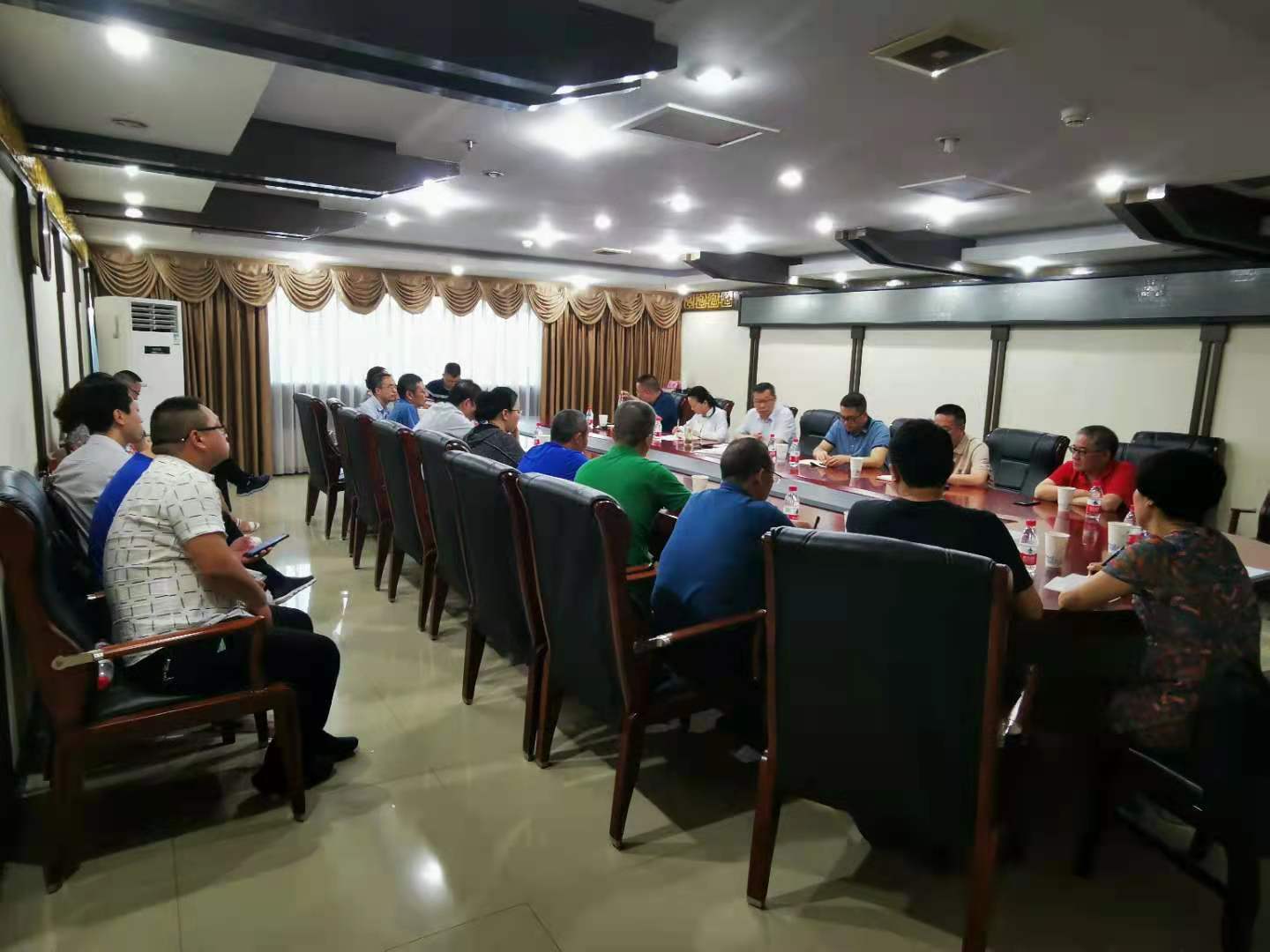 学校召开安全稳定工作分析研判会