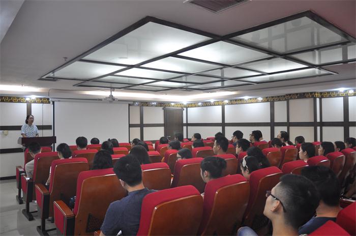 研究生处党总支召开“两学一做”学习教育暨学校本科教学审核评估工作学生干部会